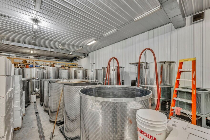 More Photos Of 14558 Ellsworth Rd, Berlin Center Specialty For Sale