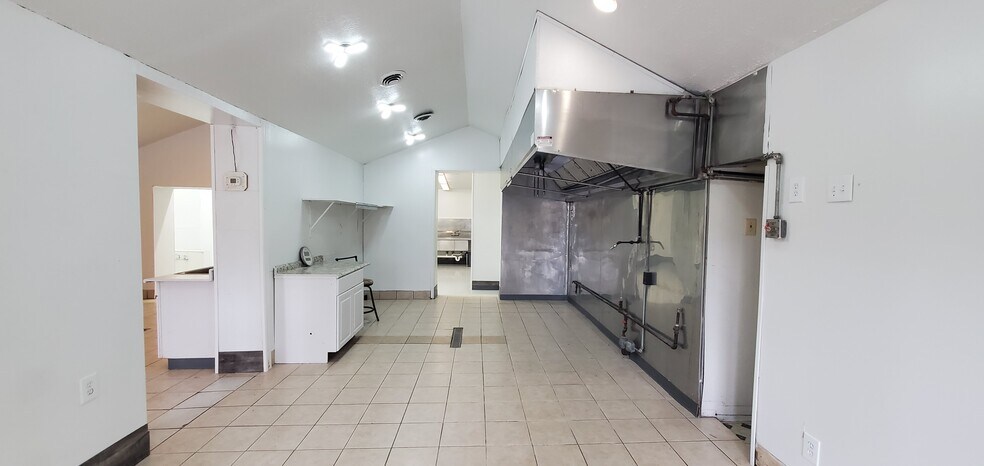 More Photos Of 163 Main St, Bruin Freestanding For Sale