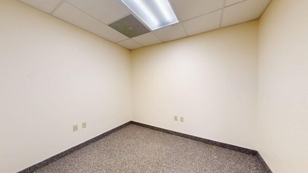 More Photos Of 1202 E Railroad St, Laurel Industrial For Sale