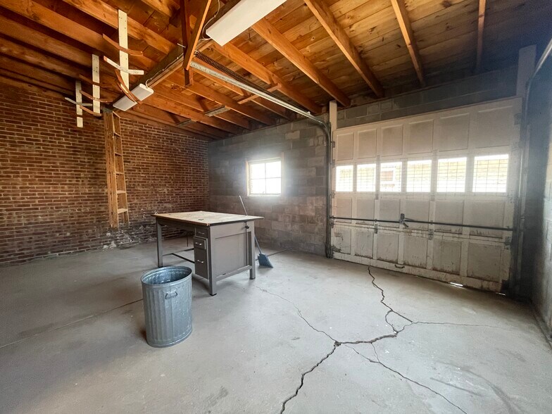 More Photos Of 409 Driftwood St, Correctionville Office Residential For Lease