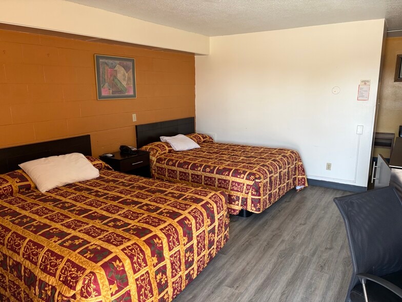 More Photos Of 100 5th St, Adair Hotel For Sale