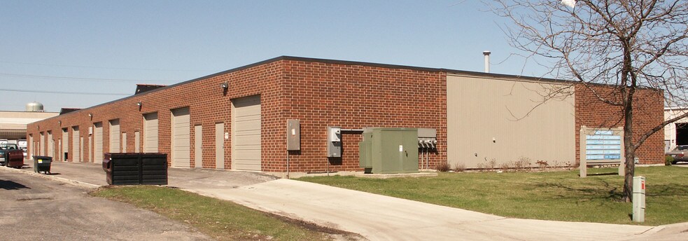 More Photos Of 1201-1219 Paramount Pky, Batavia Warehouse For Lease