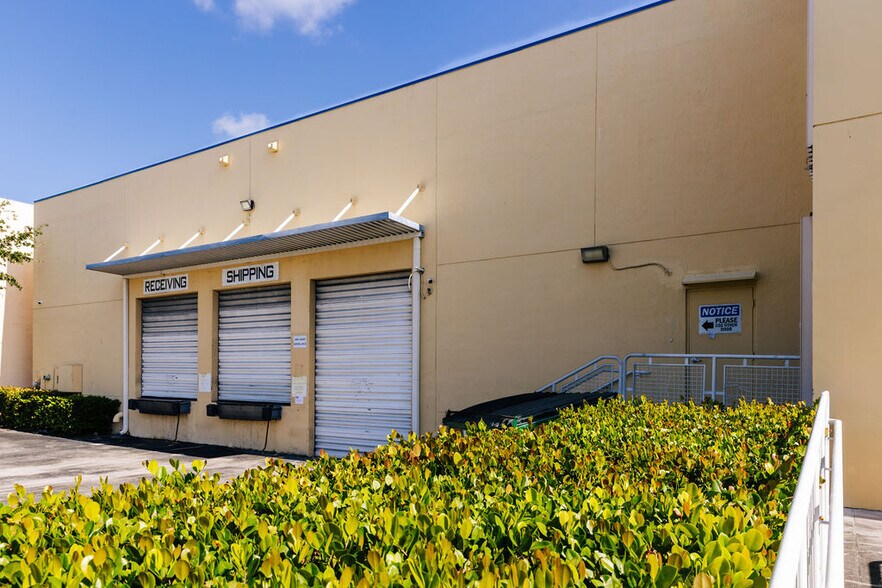 More Photos Of 11403 NW 39th St, Miami Light Distribution For Sale