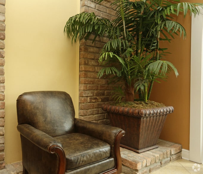 More Photos Of 1901 Lafayette St, Gretna Apartments For Sale