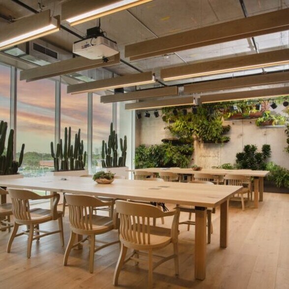 More Photos Of 3075 W Ray Rd, Chandler Coworking Space