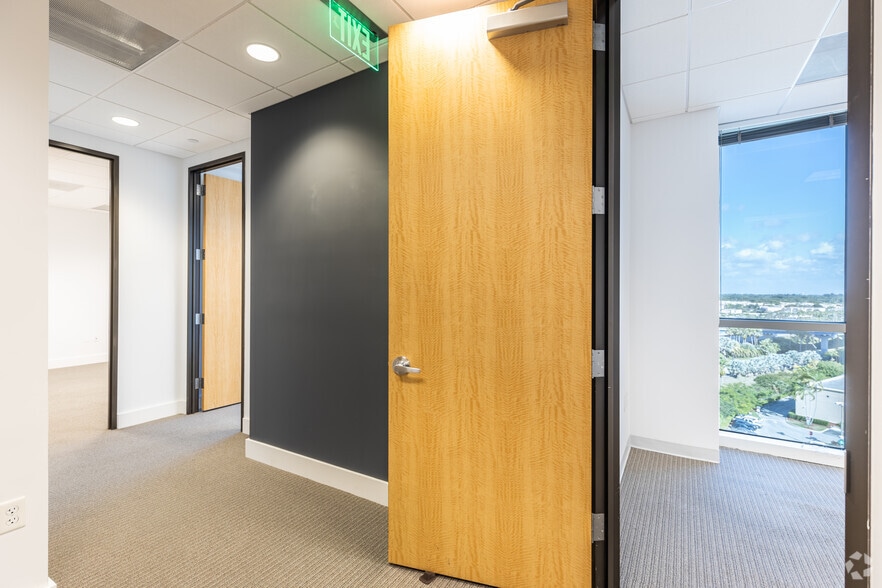 More Photos Of 9155 S Dadeland Blvd, Miami Unknown For Lease