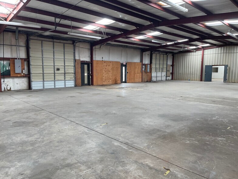 More Photos Of 1850 Joy Lake Rd, Morrow Warehouse For Lease
