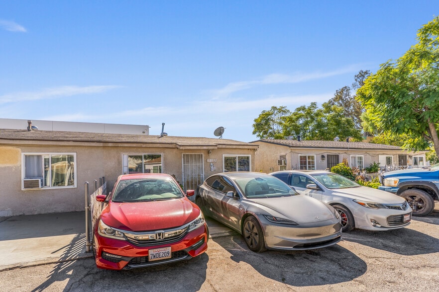 More Photos Of 10218 Bradley Ave, Pacoima Apartments For Sale