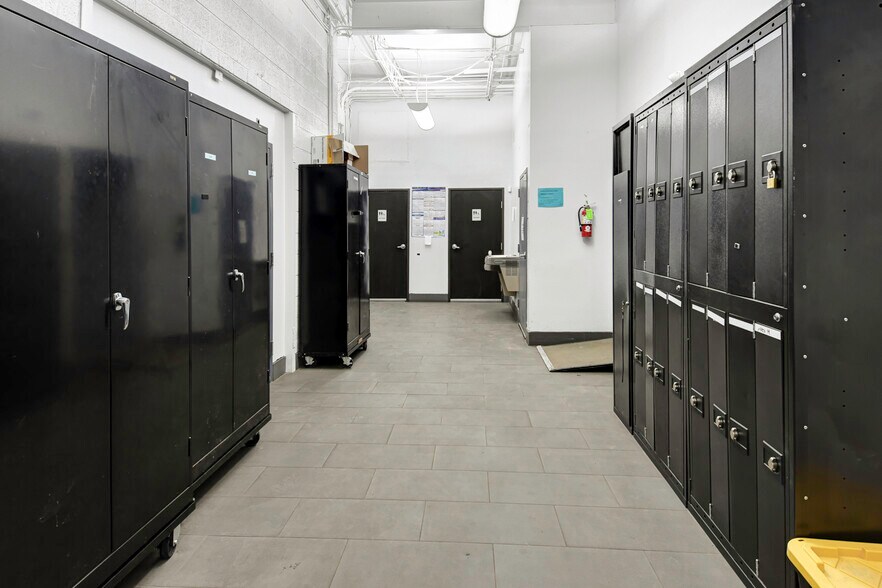 More Photos Of 1045 W 45th Ave, Denver Warehouse For Sale