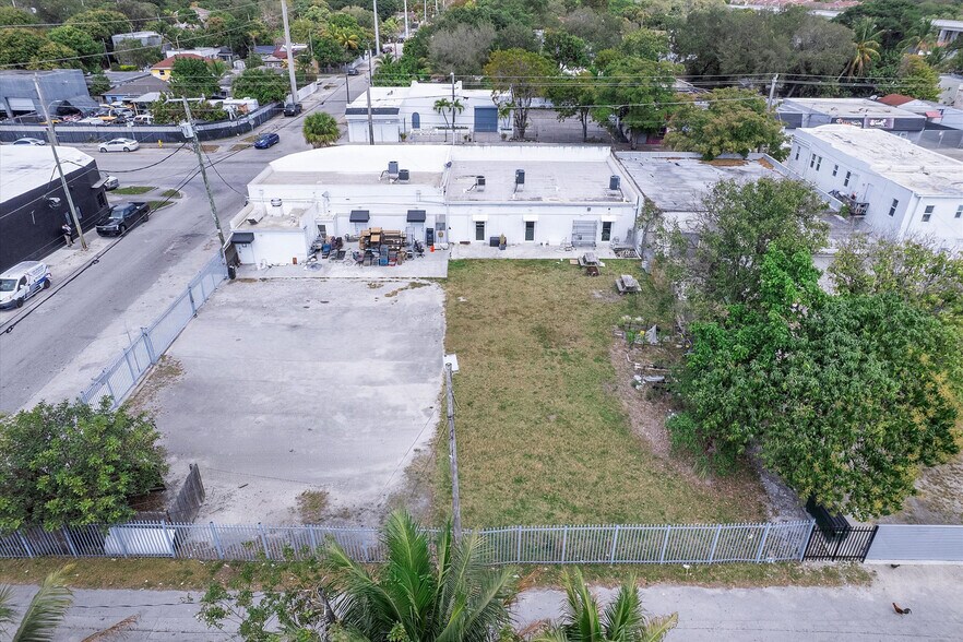 More Photos Of 2829 NW 13th Ave, Miami Storefront Retail Office For Sale