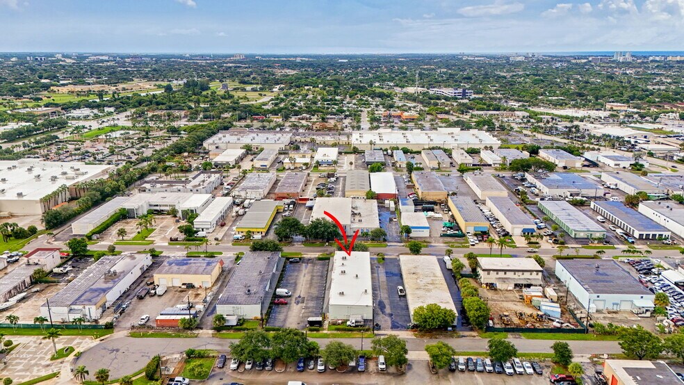 More Photos Of 1334 S Killian Dr, Lake Park Warehouse For Sale