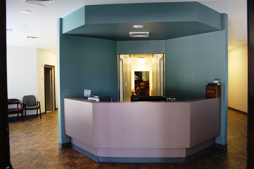 More Photos Of 1506 E Lincoln Rd, Idabel Medical For Sale