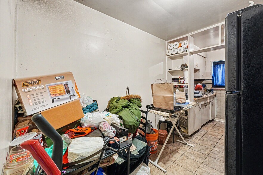 More Photos Of 2370 Losantiville Ave, Cincinnati Multifamily For Sale