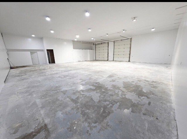 More Photos Of 44-46 Albe Dr, Newark Warehouse For Lease