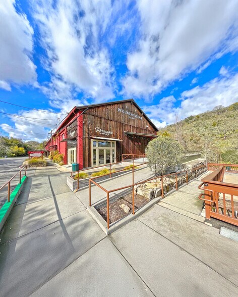 More Photos Of 14301 Arnold Dr, Glen Ellen Storefront For Lease