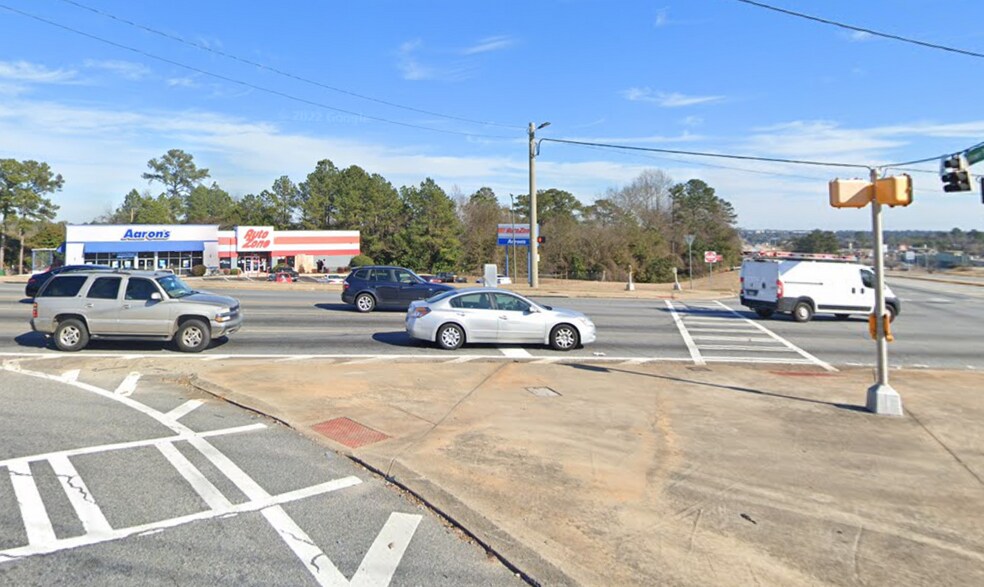 More Photos Of 4696 Log Cabin Dr, Macon-Bibb Storefront Retail Office For Sale