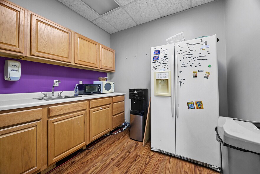 More Photos Of 11 Mayview Rd, Bridgeville Office For Sale