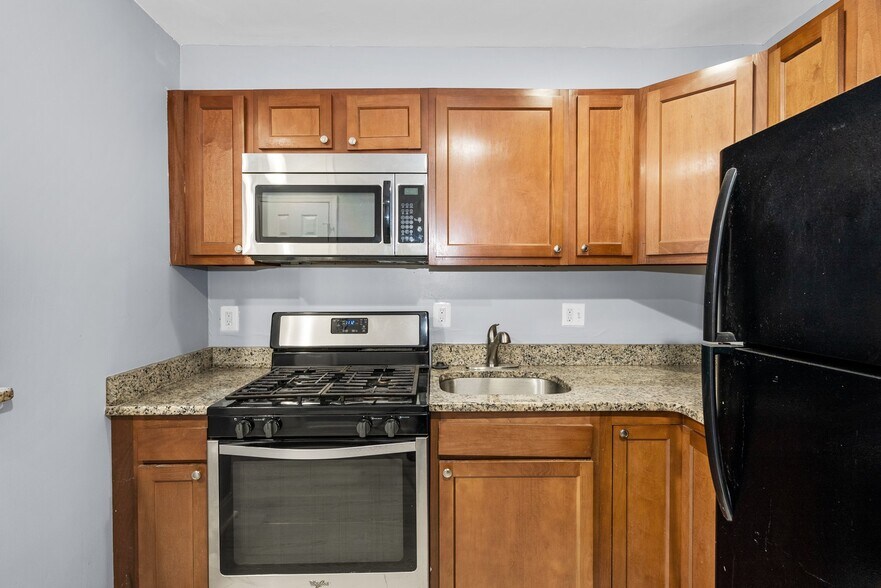 More Photos Of 5105-5109 F St SE, Washington Apartments For Sale
