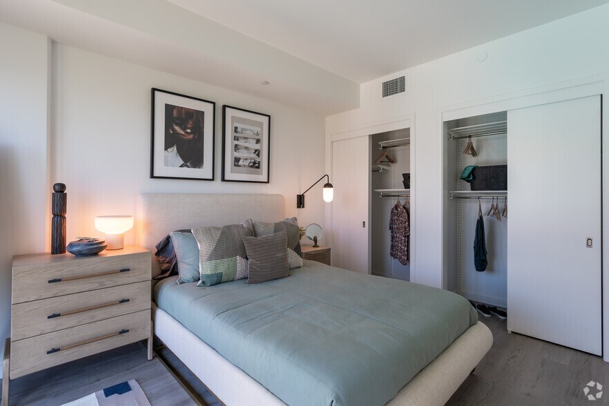 More Photos Of 300 24th St, Oakland Multifamily For Sale