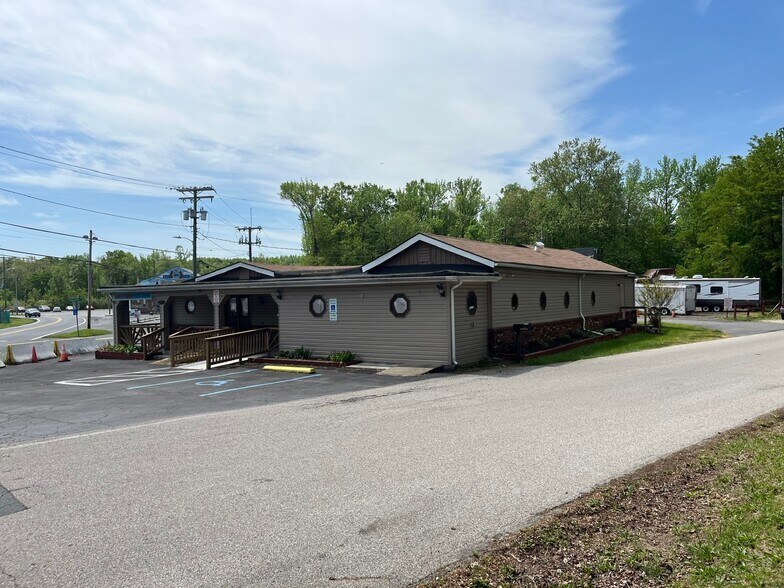 More Photos Of 800 Bowleys Quarters Rd, Middle River Bar For Sale