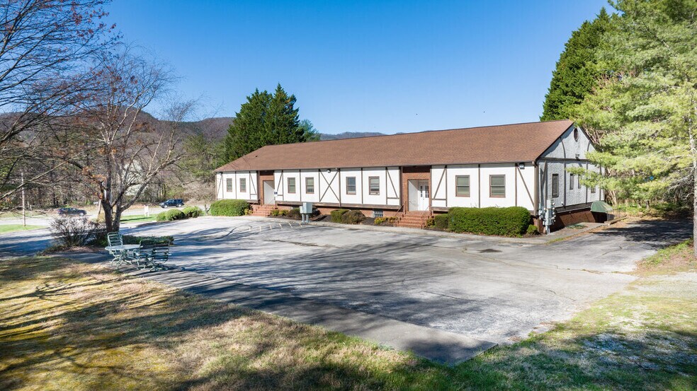 More Photos Of 2222 Electric Rd, Roanoke Medical For Sale