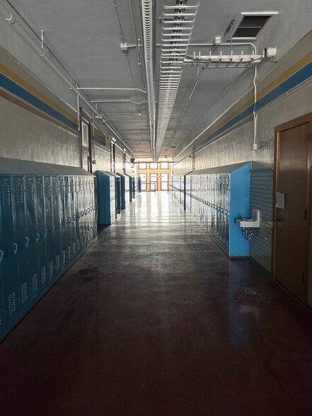 More Photos Of 2220 16th Ave N, Minneapolis Schools For Sale