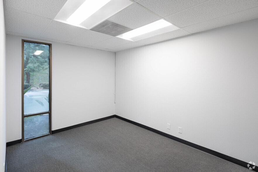 More Photos Of 7201 Garden Grove Blvd, Garden Grove Light Manufacturing For Lease