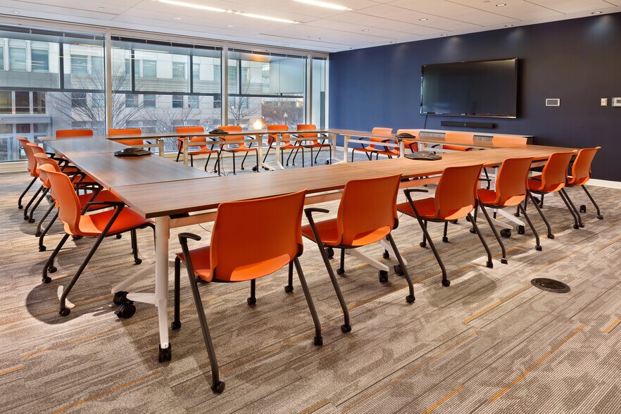 More Photos Of 111 K St NE, Washington Office For Lease