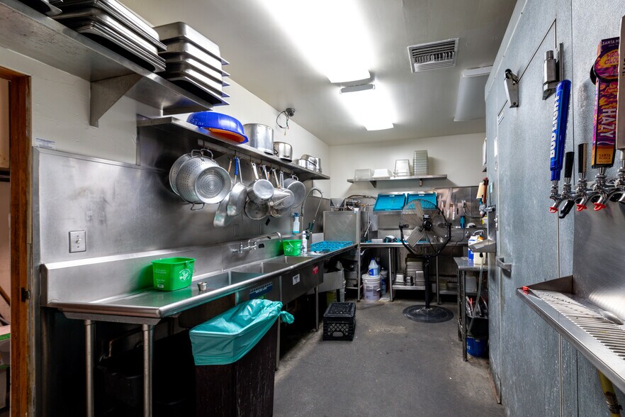 More Photos Of 1000 Las Lomas Rd, Duarte Golf Course Driving Range For Sale