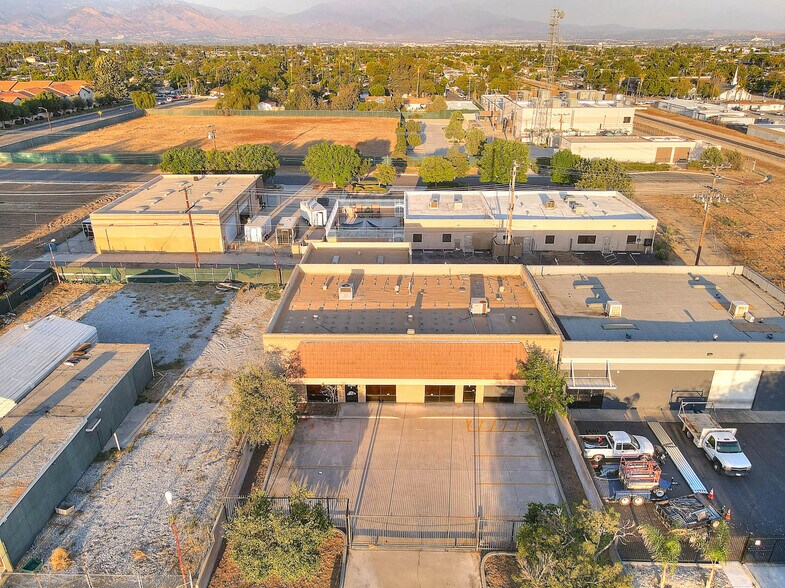 More Photos Of 229 S Olive Ave, Rialto Warehouse For Sale