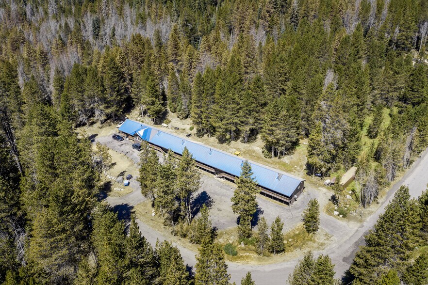 More Photos Of 55380 Flintridge Dr, Shaver Lake Hotel For Sale