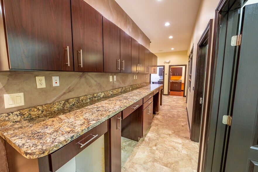 More Photos Of 8550 NE 138th Ln, The Villages Medical For Sale