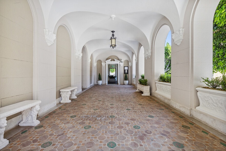 More Photos Of 2100 Jackson St, San Francisco Apartments For Sale