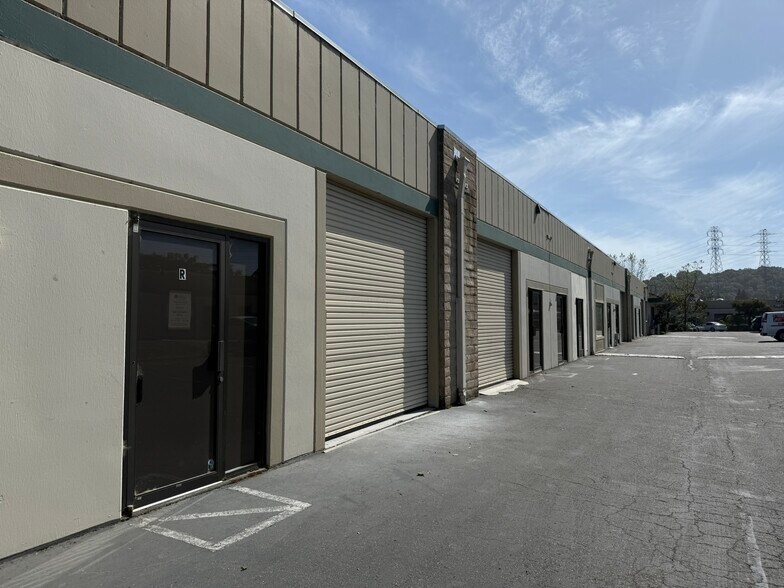 More Photos Of 3060 Kerner Blvd, San Rafael Warehouse For Lease