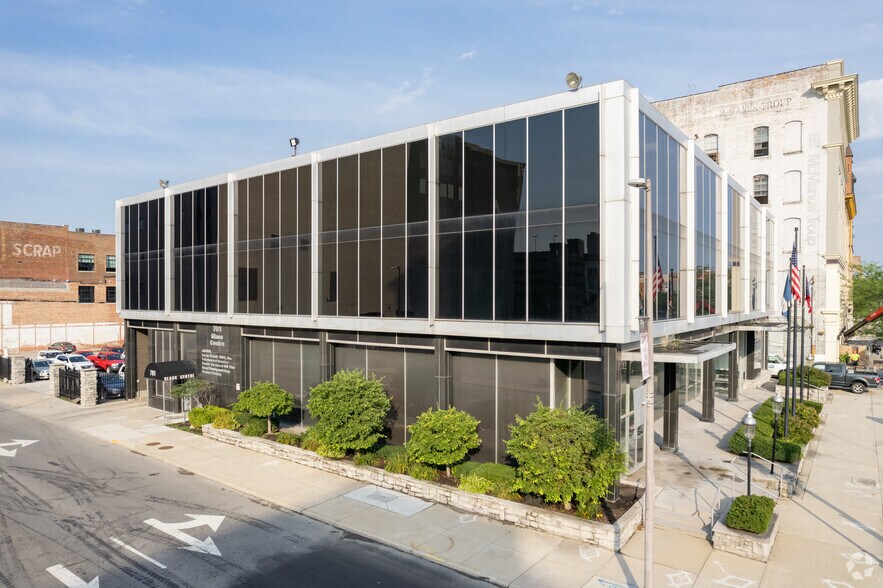 More Photos Of 701 Jefferson Ave, Toledo Office For Lease