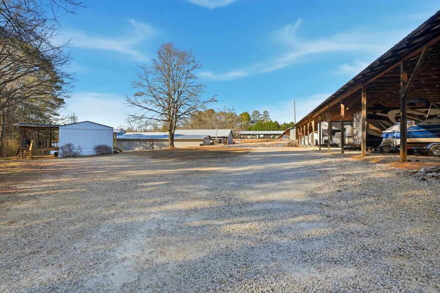 More Photos Of 2540 Silver Shoals rd, Toccoa Flex For Sale