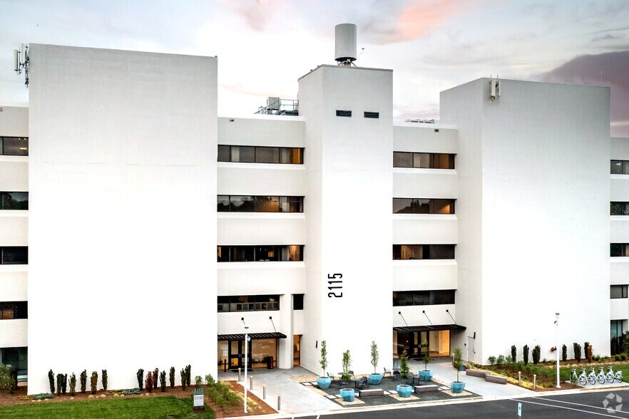 More Photos Of 2115 Rexford Rd, Charlotte Office For Lease