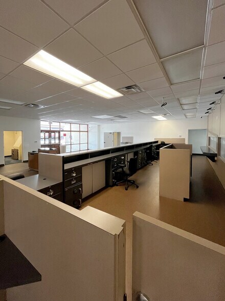 More Photos Of 5065 E Elliot Rd, Phoenix Bank For Sale