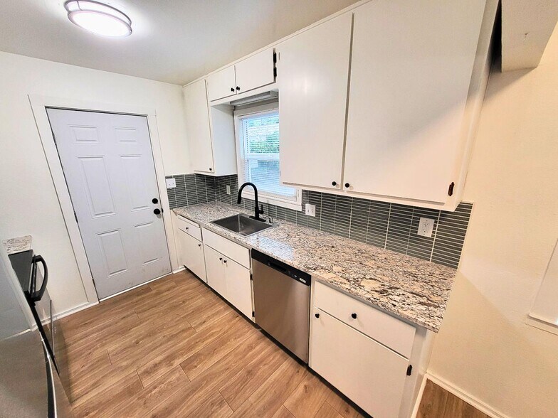 More Photos Of 2611 Yard St, Oroville Apartments For Sale