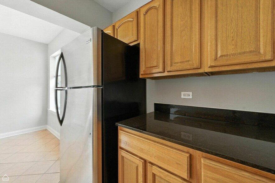 More Photos Of 7150-52 S Cornell Ave, Chicago Apartments For Sale