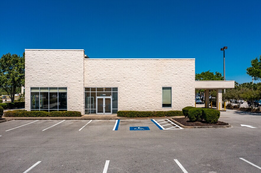 More Photos Of 9746-9850 Little Rd, New Port Richey Unknown For Lease