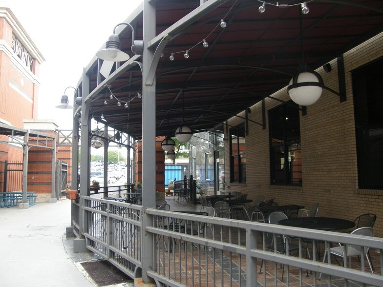 More Photos Of 326 S Main St, Akron Office For Sale