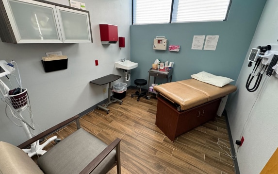 More Photos Of 200 Oak St NE, Albuquerque Medical For Lease