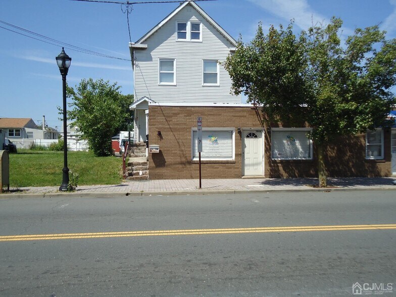 More Photos Of 386 New Brunswick Ave, Fords Storefront Retail Residential For Lease