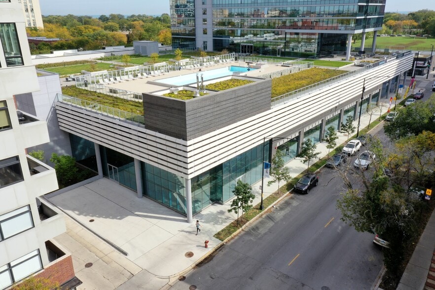 More Photos Of 811 W Agatite Ave, Chicago Apartments For Lease