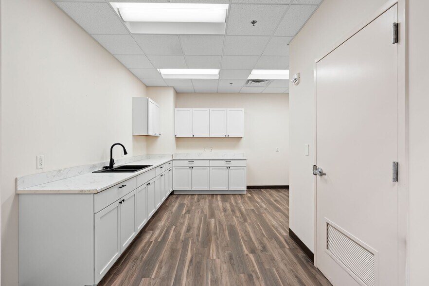 More Photos Of 112 Long Hollow Pike, Goodlettsville Office For Lease