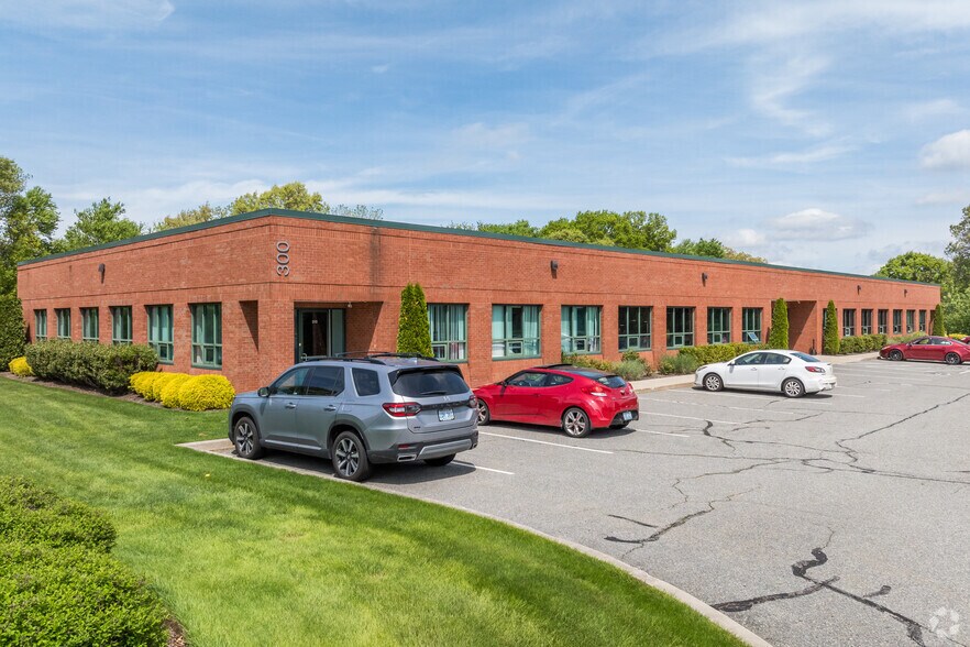 More Photos Of 24 Albion Rd, Lincoln Office For Lease