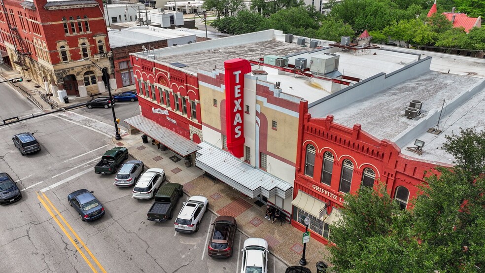 More Photos Of 110 W Main St, Waxahachie Theater Concert Hall For Lease