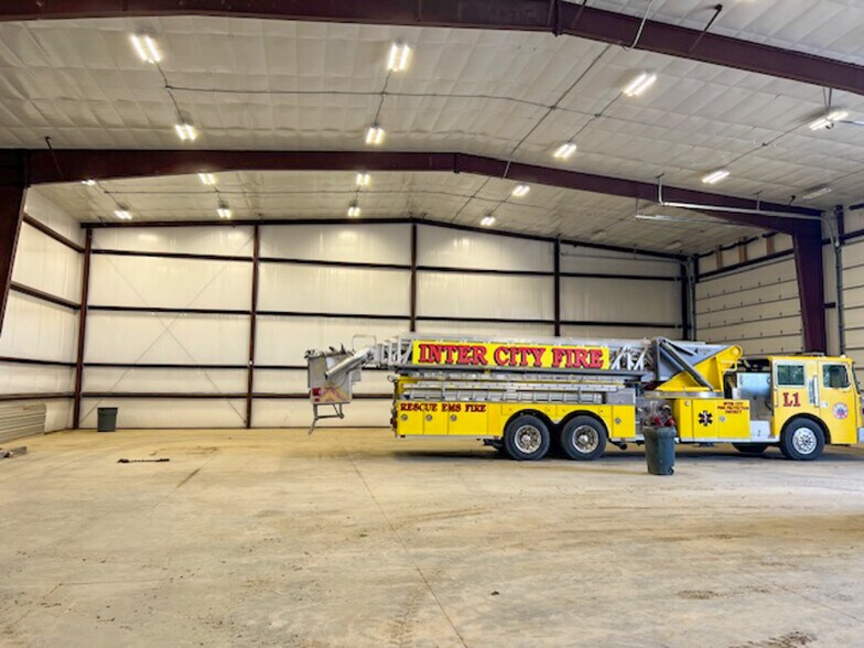 More Photos Of 1624 Blue Ridge Blvd, Kansas City Warehouse For Sale