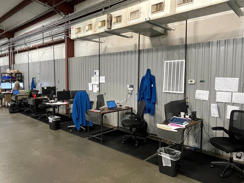 More Photos Of 2059 Magnolia Dr, Pasadena Warehouse For Sale